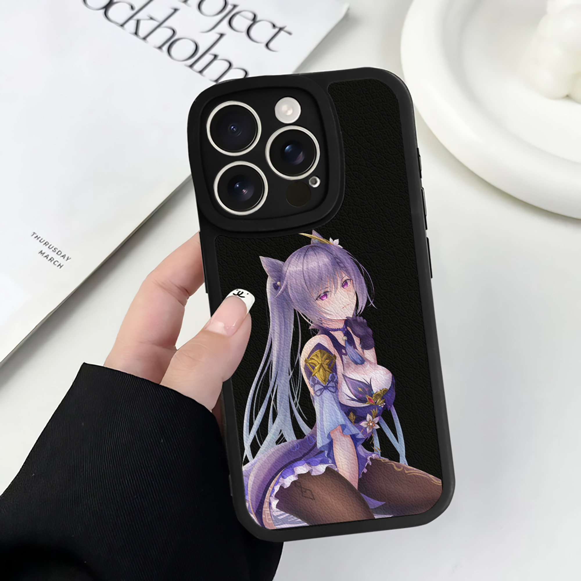げんし神 刻晴 こくせい genshin Kokusei 【iPhone 16シリーズ対応】シリコンスマホケース（レザー調） 材質：シリコン